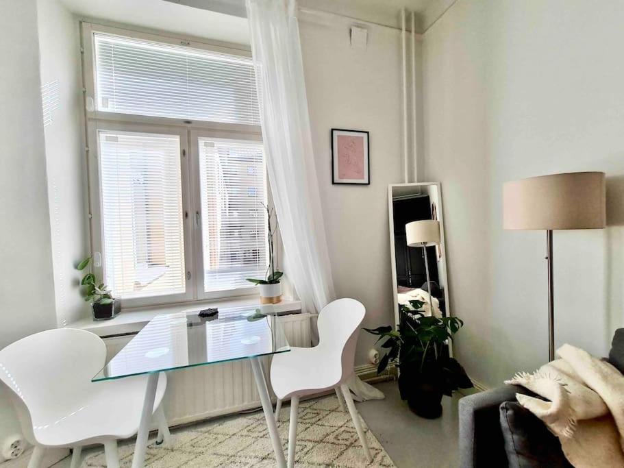 Stylish Studio In Downtown Helsinki Exterior photo